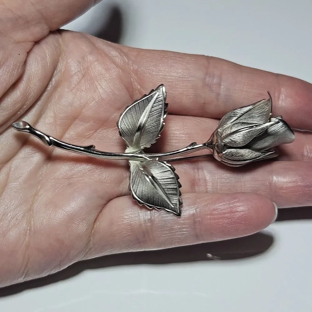 Vintage Signed Giovanni Silver Tone Figural Floral Textured Rose Brooch